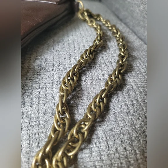 Kenneth Cole New York Leather Crossbody With Metal Chain - Picture 11 of 12